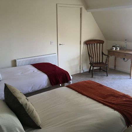 The Old Spotted Cow Bed and Breakfast Marston Meysey Εξωτερικό φωτογραφία