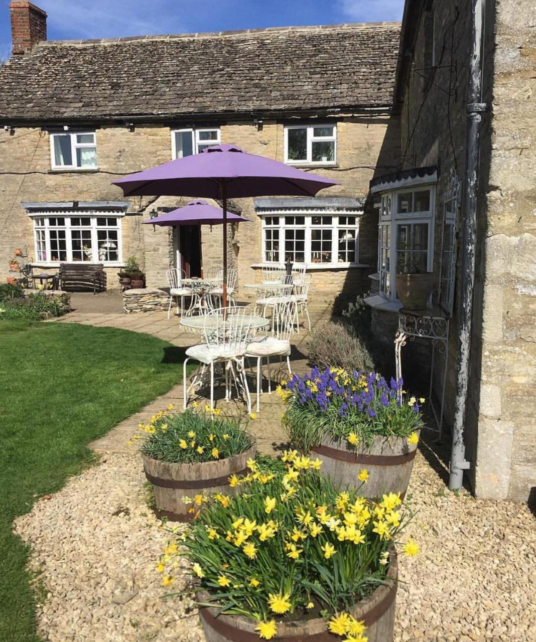 The Old Spotted Cow Bed and Breakfast Marston Meysey Εξωτερικό φωτογραφία
